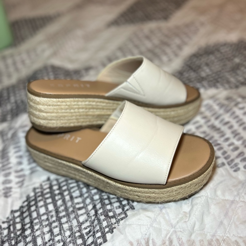 Esprit Cream Platform Sandals